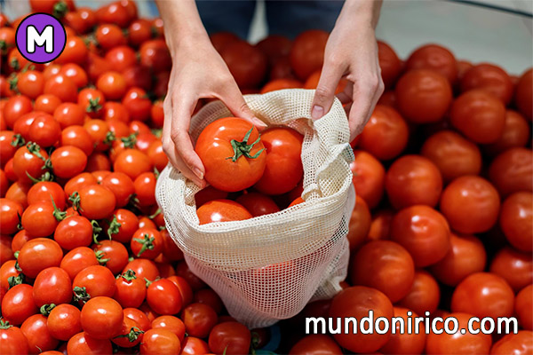 ¿Qué significa soñar con comprar tomates?