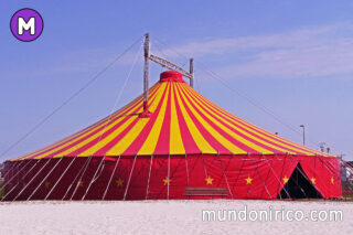 Soñar con la carpa de un circo: Un espectáculo en la imaginación.